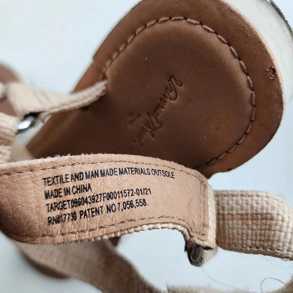 Universal Thread Women's Sandals Strappy Slide Beige Ankle SZ 7 - Picture 10 of 10